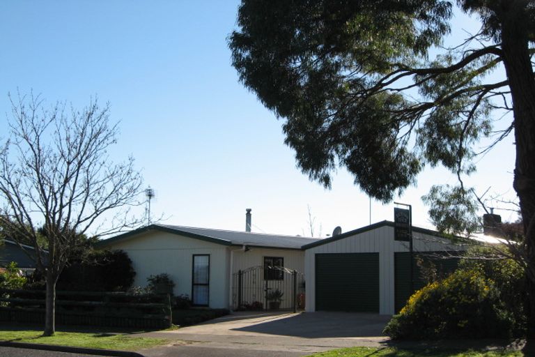 Photo of property in 1 Breadalbane Road, Havelock North, 4130