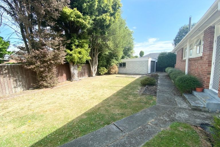 Photo of property in 5 Sealy Place, Bryndwr, Christchurch, 8053
