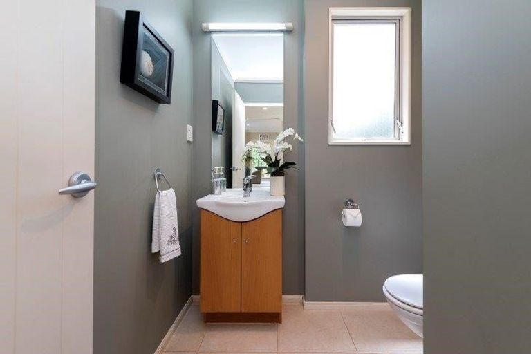 Photo of property in 4a Cleary Terrace, Cockle Bay, Auckland, 2014