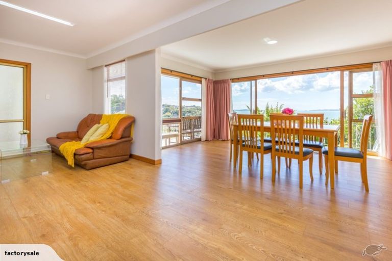 Photo of property in 122 Pah Road, Cockle Bay, Auckland, 2014