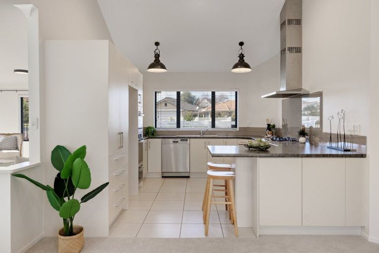 Photo of property in 16 Palm Beach Boulevard, Papamoa Beach, Papamoa, 3118