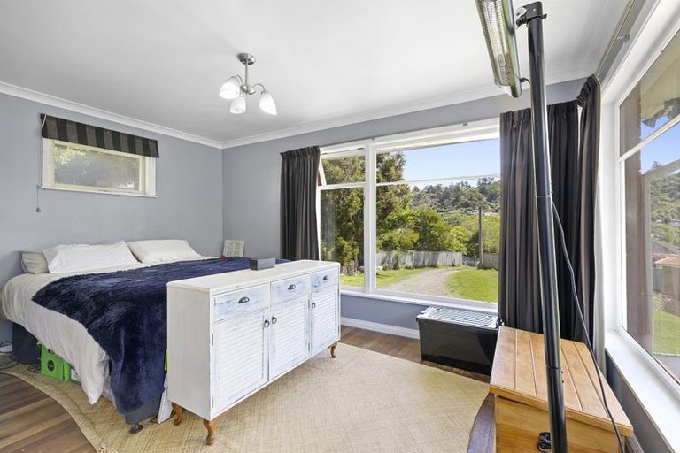 Photo of property in 119 Stokes Valley Road, Stokes Valley, Lower Hutt, 5019