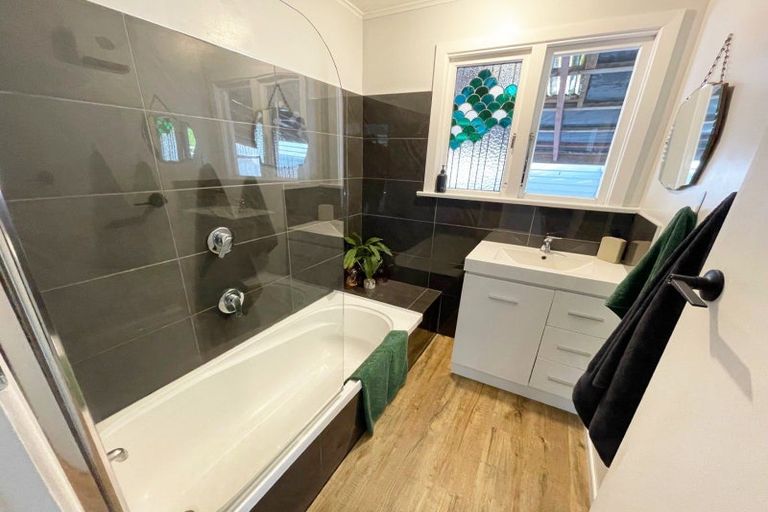 Photo of property in 34 Watt Road, Otatara, Invercargill, 9879