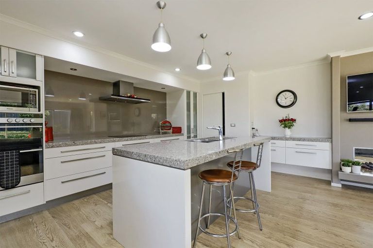 Photo of property in 3 Flers Place, Taradale, Napier, 4112