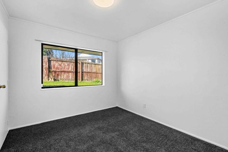Photo of property in 2/19 Wai Iti Place, Clendon Park, Auckland, 2103