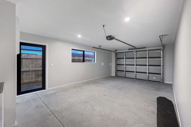 Photo of property in 10 Rotoiti Place, Paraparaumu, 5032