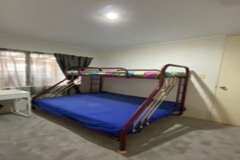 Photo of property in 1/18 Kenwick Place, Burswood, Auckland, 2013