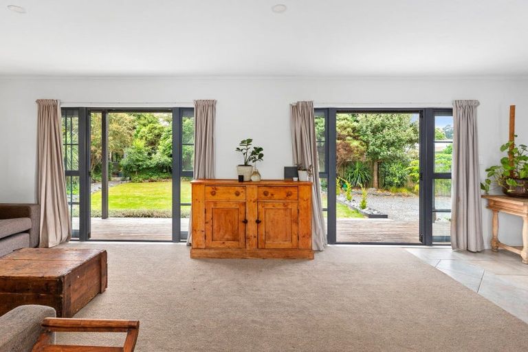 Photo of property in 49 Matakana Valley Road, Matakana, Warkworth, 0985