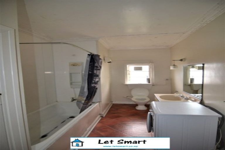 Photo of property in 1/35 Tennyson Street, Dunedin Central, Dunedin, 9016