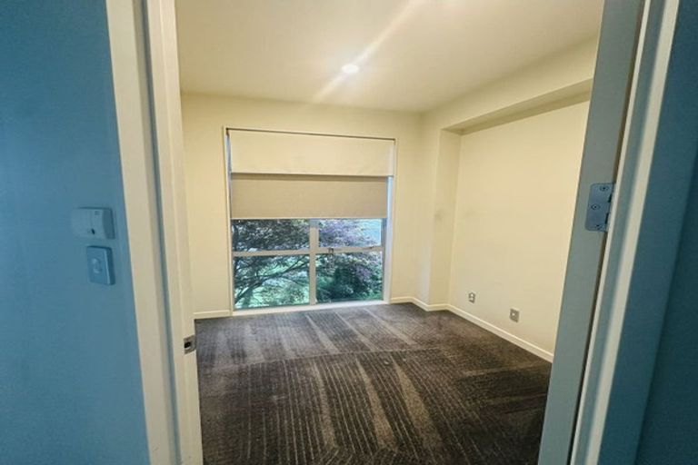 Photo of property in 22 Oak Bark Drive, Schnapper Rock, Auckland, 0632