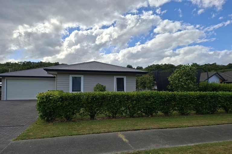 Photo of property in 39 Pukeko Way, Kinloch, Taupo, 3377