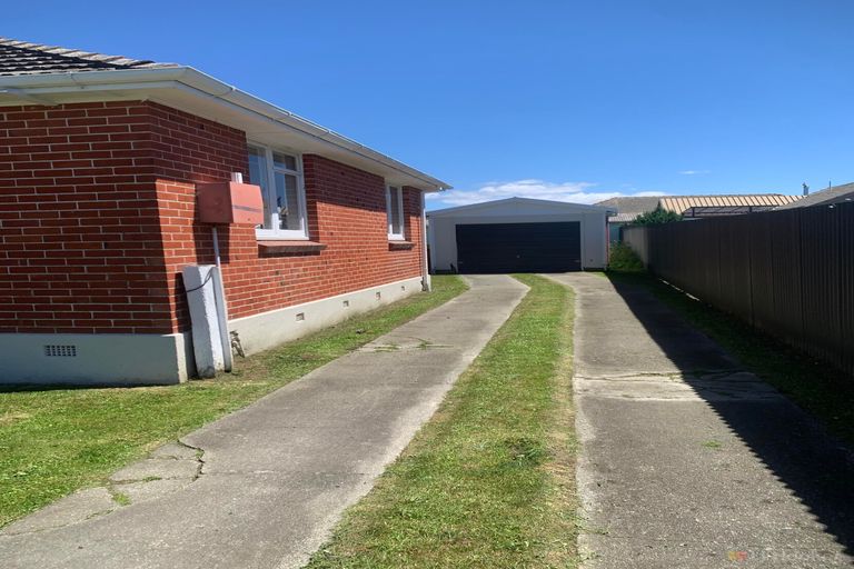 Photo of property in 4 Edward Street, Waimate, 7924