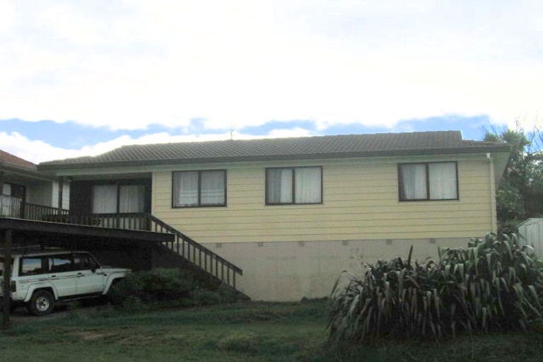 Photo of property in 14 Rehia Road, Massey, Auckland, 0614