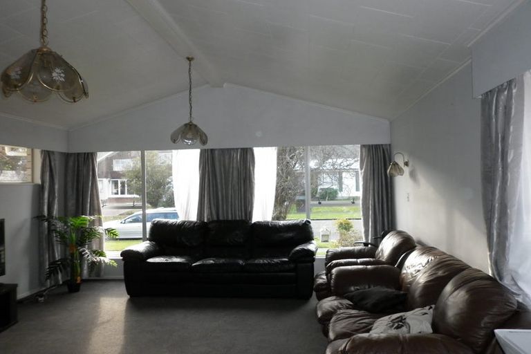 Photo of property in 72 California Drive, Totara Park, Upper Hutt, 5018