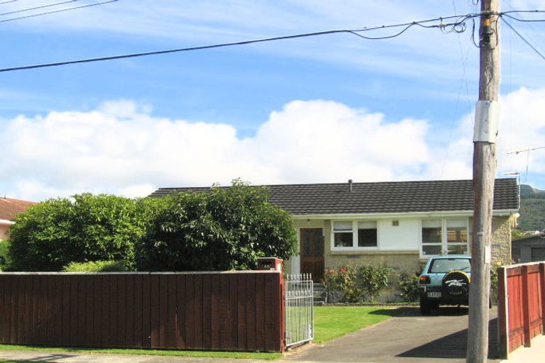 Photo of property in 48 Mary Crescent, Elderslea, Upper Hutt, 5018