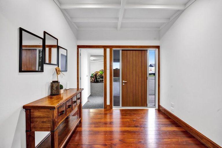 Photo of property in 20 Montague Grove, Stratford, 4332