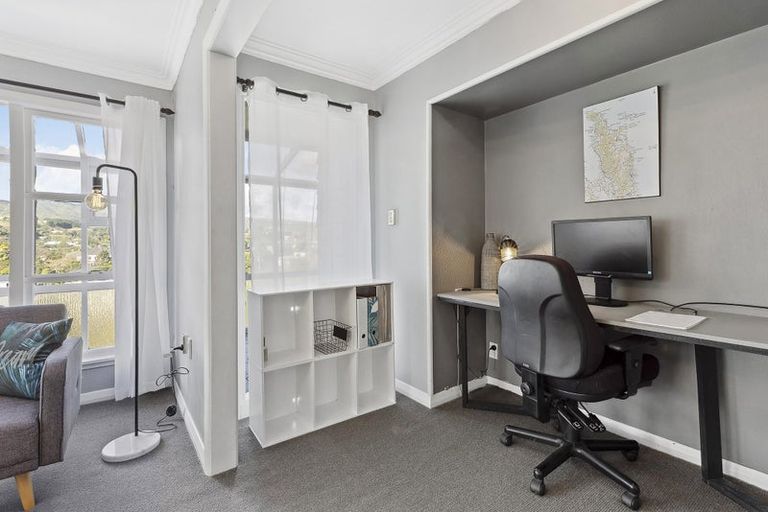 Photo of property in 15a Romney Square, Tawa, Wellington, 5028