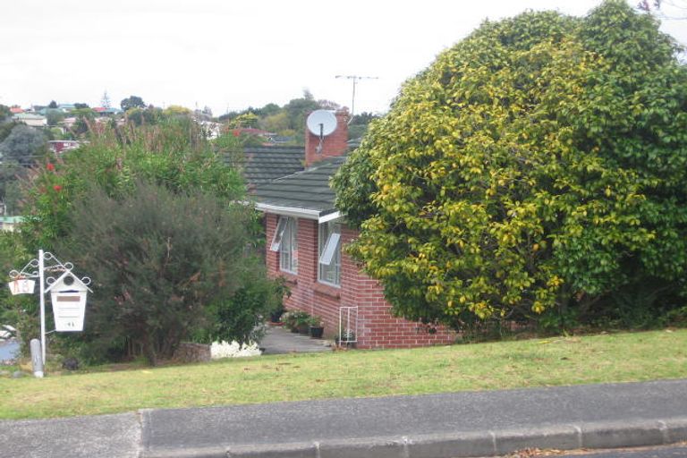 Photo of property in 18 Chequers Avenue, Glenfield, Auckland, 0629