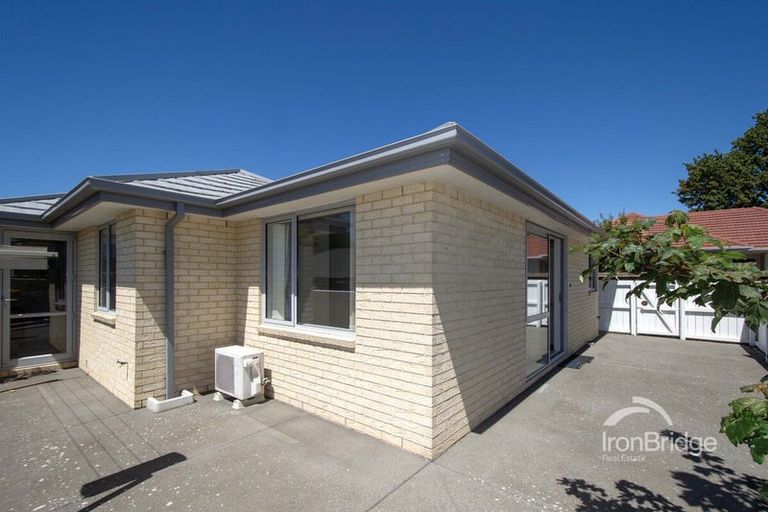 Photo of property in 62a Withells Road, Avonhead, Christchurch, 8042