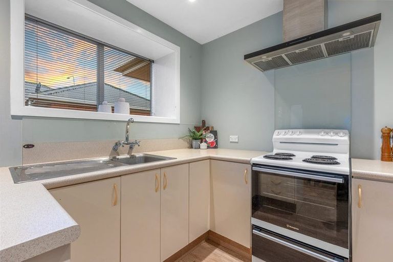 Photo of property in 2/126 Opawa Road, Opawa, Christchurch, 8023