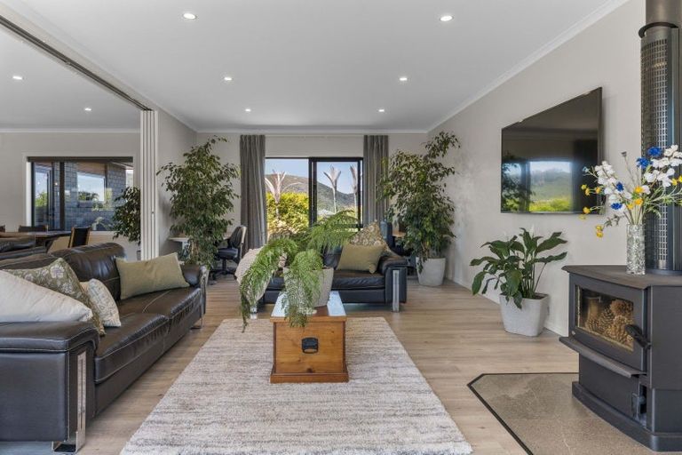 Photo of property in 4 Kanuka Grove, Kinloch, Taupo, 3377