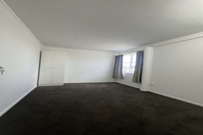 Photo of property in 18 Deodar Place, Totara Heights, Auckland, 2105