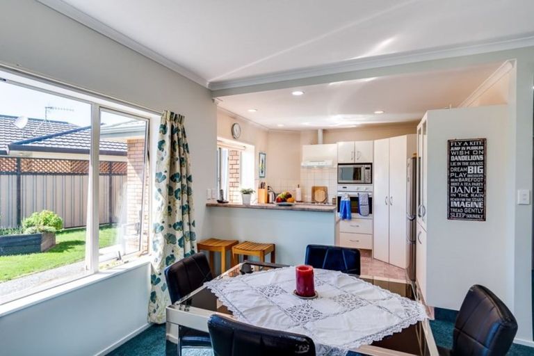 Photo of property in 7 Forbury Way, Taradale, Napier, 4112