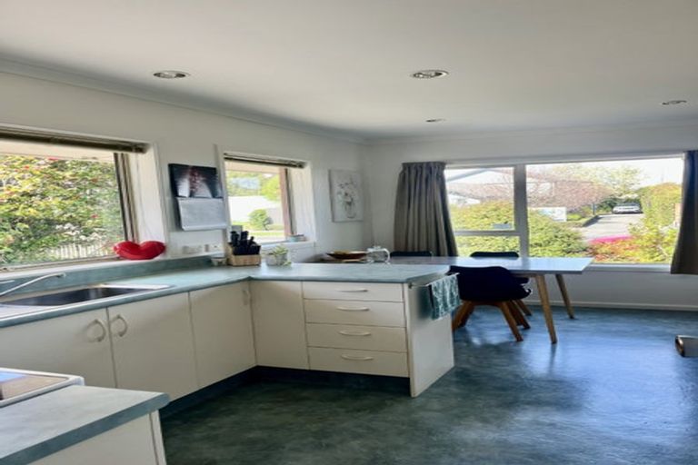 Photo of property in 1/25 Grahams Road, Ilam, Christchurch, 8041