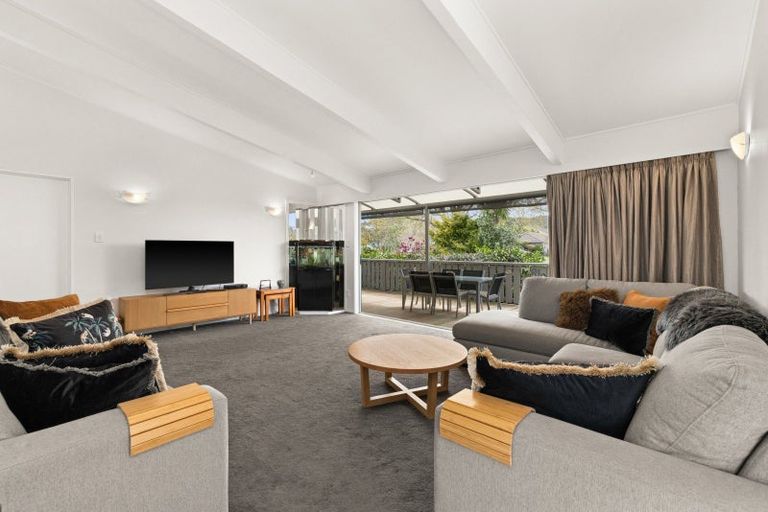 Photo of property in 106 Avondale Road, Taradale, Napier, 4112