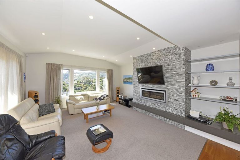 Photo of property in 2 Challenger Lane, Redcliffs, Christchurch, 8081