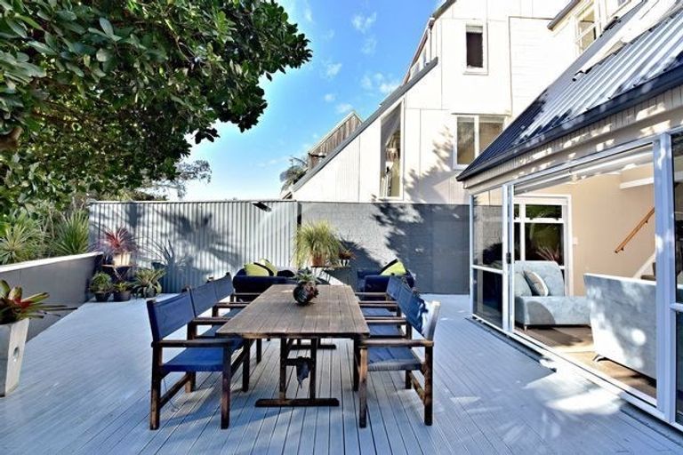 Photo of property in 10/20 Selwyn Road, Cockle Bay, Auckland, 2014