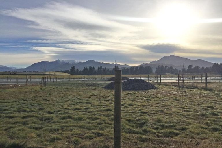 Photo of property in 30 Obelisk Street, Wanaka, 9305