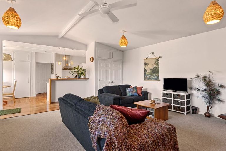 Photo of property in 22 Pacific Road, North New Brighton, Christchurch, 8083