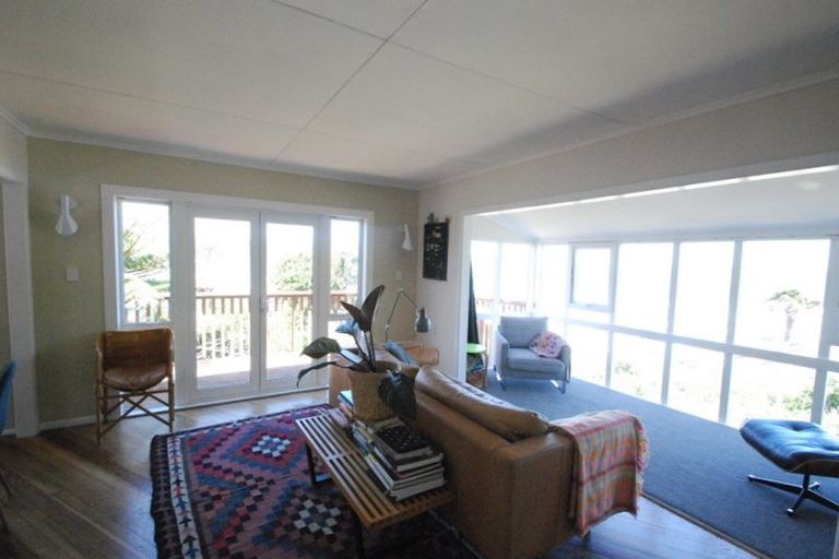 Photo of property in 36 Rakeiora Grove, Korokoro, Lower Hutt, 5012