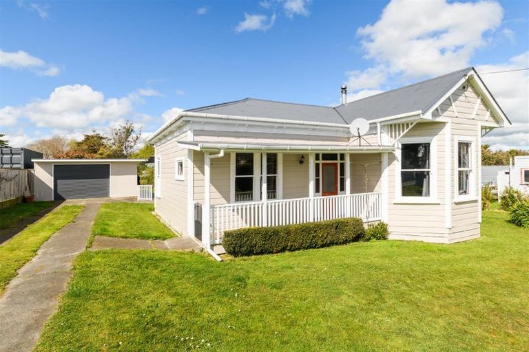 Photo of property in 8 Ngareta Street, Marton, 4710
