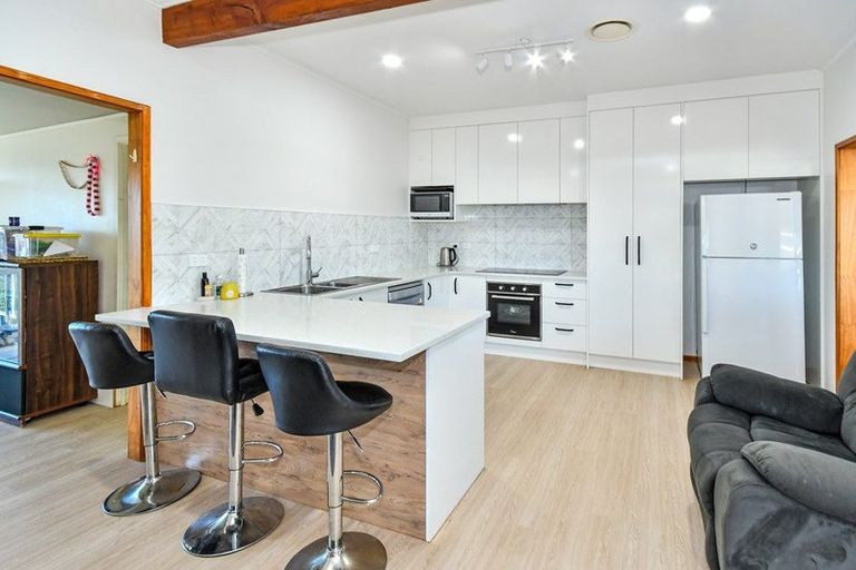 Photo of property in 16 Ranfurly Road, Papatoetoe, Auckland, 2104