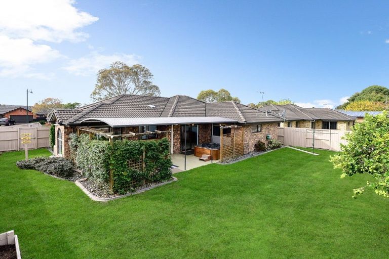 Photo of property in 10 Wakefield Place, Rototuna North, Hamilton, 3210