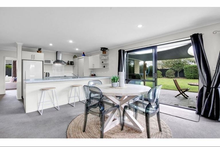 Photo of property in 33 Kotare Avenue, Rangiora, 7400