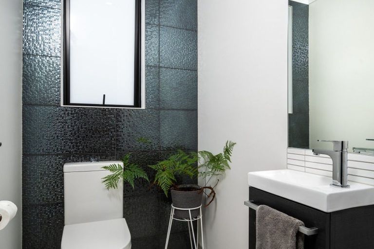 Photo of property in 5 Eyton Kay Road, Hobsonville, Auckland, 0616