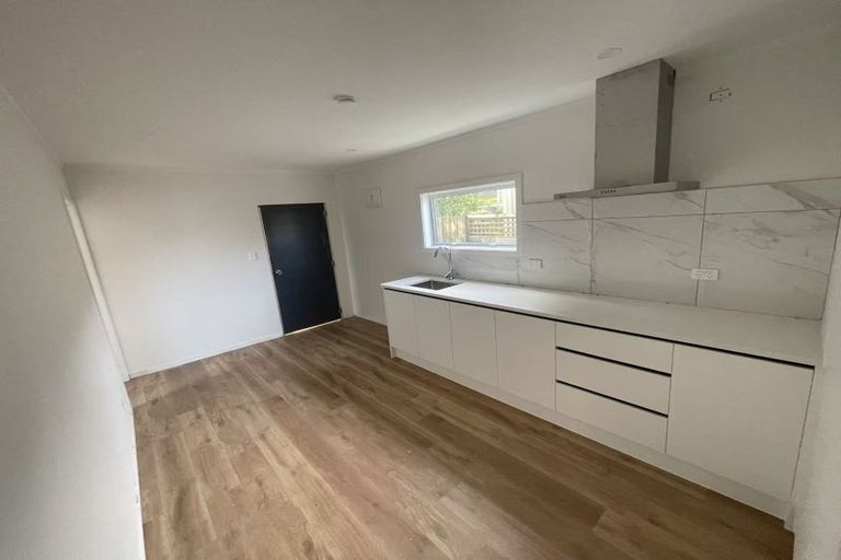 Photo of property in 17 Thurston Place, Bucklands Beach, Auckland, 2012