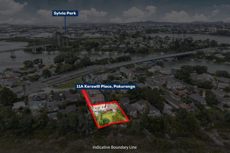 Photo of property in 11a Kerswill Place, Pakuranga, Auckland, 2010