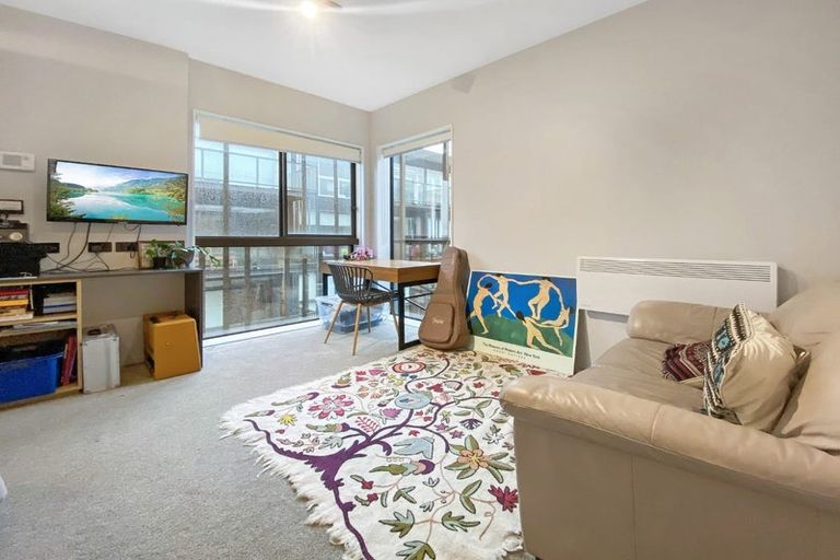 Photo of property in Vedado Apartments, 101/41 Hopper Street, Mount Cook, Wellington, 6011