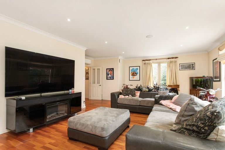 Photo of property in 15 Jasper Place, Northwood, Christchurch, 8051