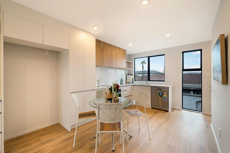 Photo of property in 3/30 Woodford Avenue, Henderson, Auckland, 0610