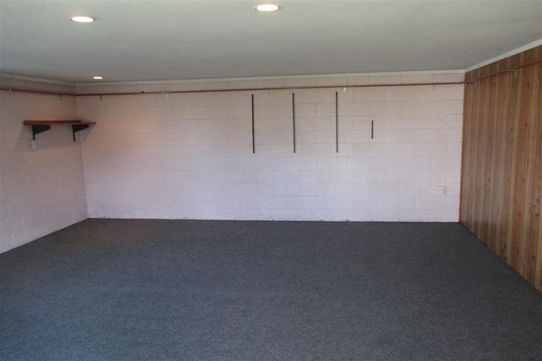 Photo of property in 5 Fairmont Place, Hornby, Christchurch, 8042