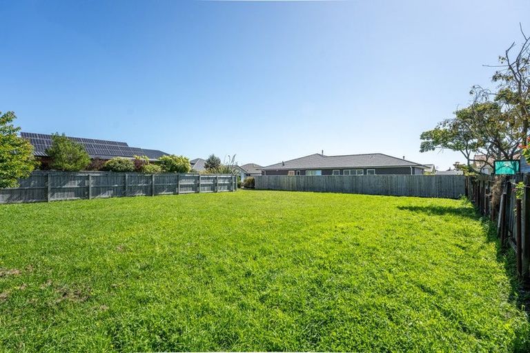 Photo of property in 5 Saint Vincent Way, Waikanae, 5036