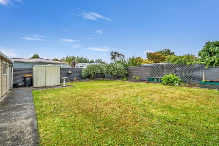 Photo of property in 9 Mokau Place, Terrace End, Palmerston North, 4410