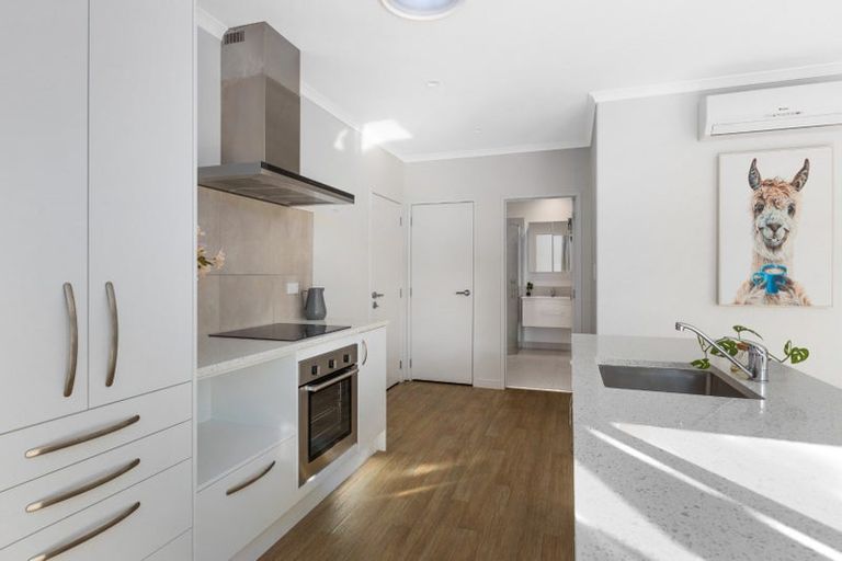 Photo of property in 28a Elizabeth Street, Orewa, 0931