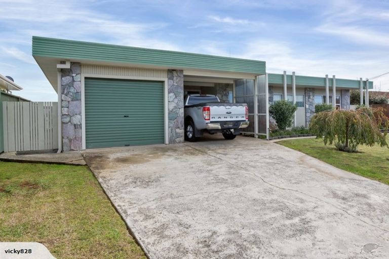 Photo of property in 52 George Point Road, Onerahi, Whangarei, 0110