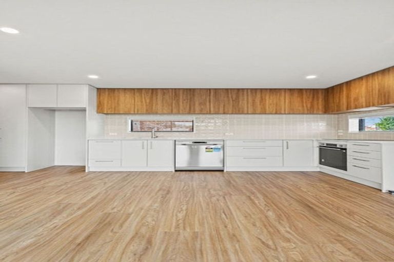 Photo of property in 2/226 Blenheim Road, Riccarton, Christchurch, 8041